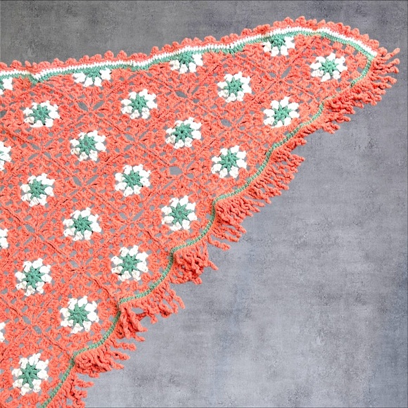 HANDMADE granny square shall NWOT - Picture 8 of 8